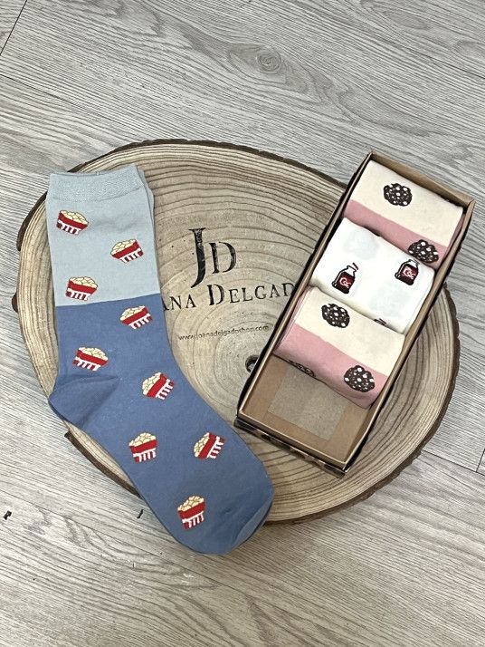 Caja regalo de 4 calcetines con cashmere.