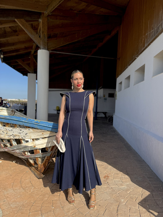 Vestido de fiesta midi en color azul marino