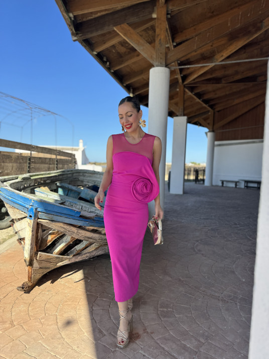 Vestido de fiesta midi combinado con escote de tull