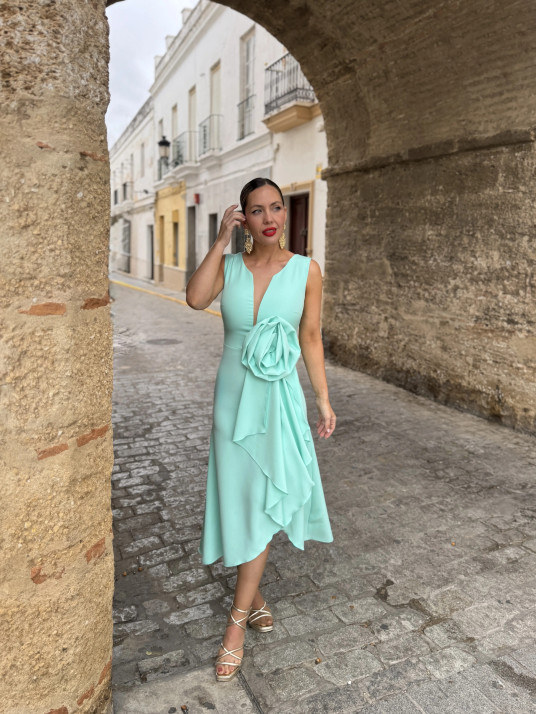 Vestido de fiesta , diseño exclusivo, en color verde agua.