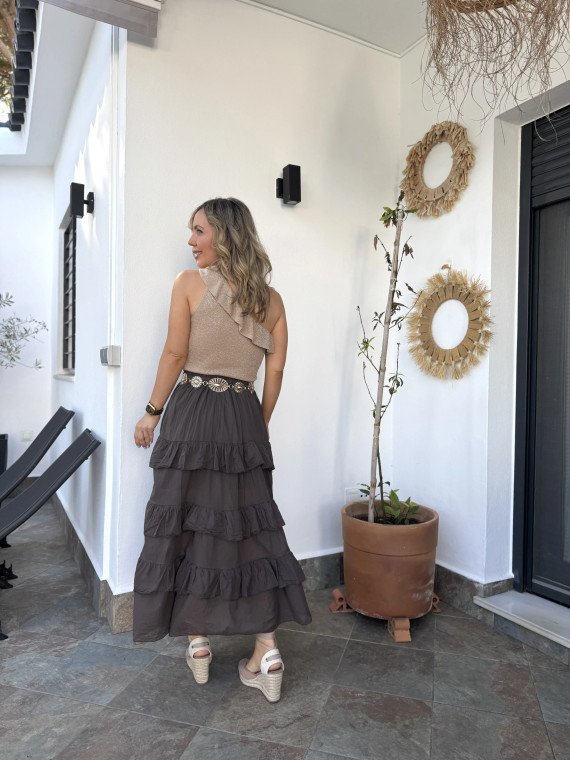 Top de hilo dorado asimétrico ideal para combinar.