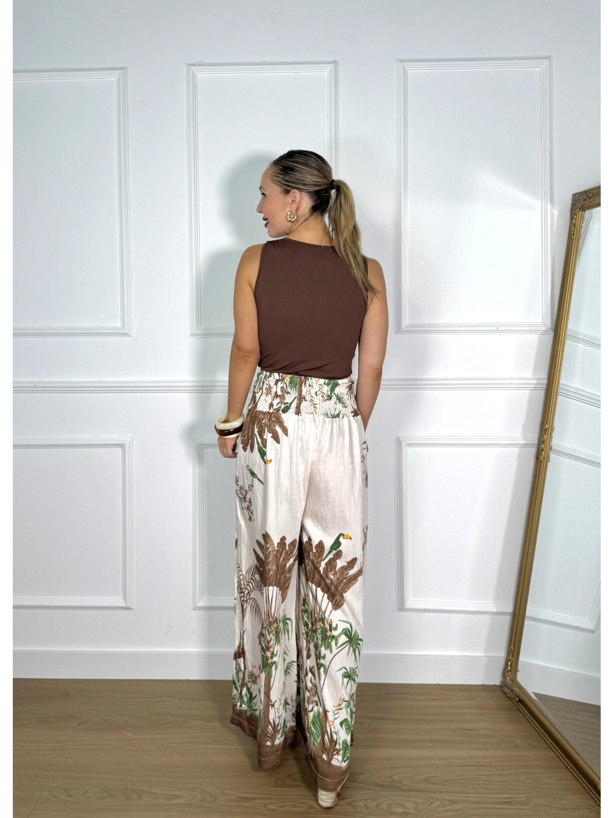 Pantalón palazzo estampado  ideal para un look de verano/otoño.