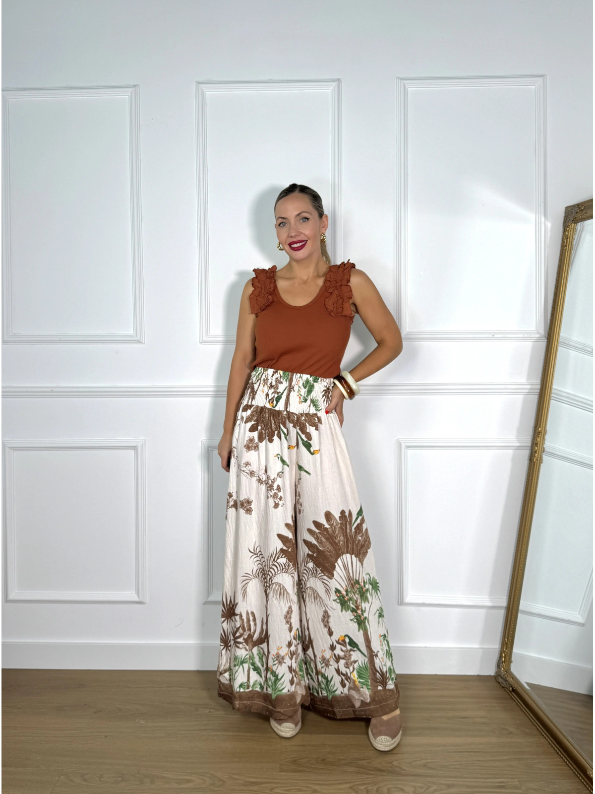 Pantalón palazzo estampado  ideal para un look de verano/otoño.