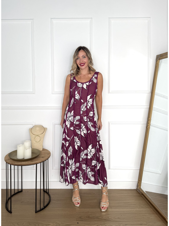 Vestido en tirantes anchos con estampado floral.