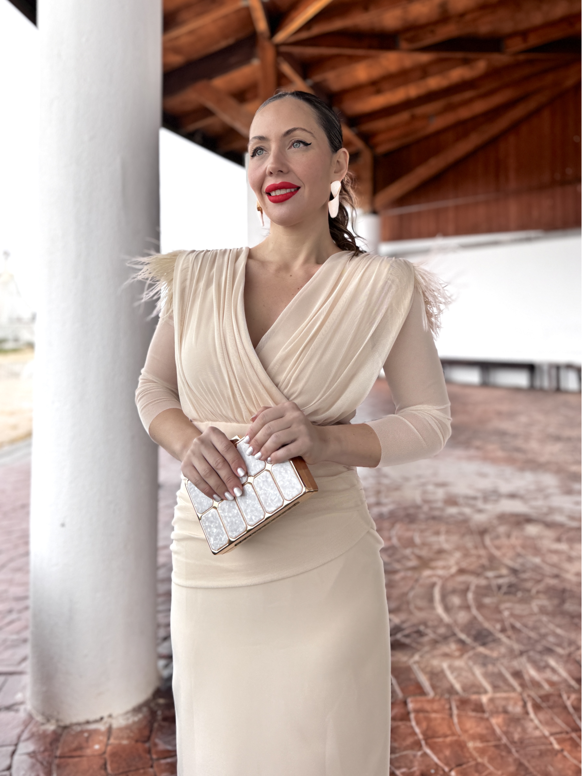 Vestido de fiesta midi, perfecto para mamás de comunión y bautizo.