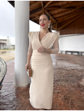 Vestido de fiesta midi, perfecto para mamás de comunión y bautizo.