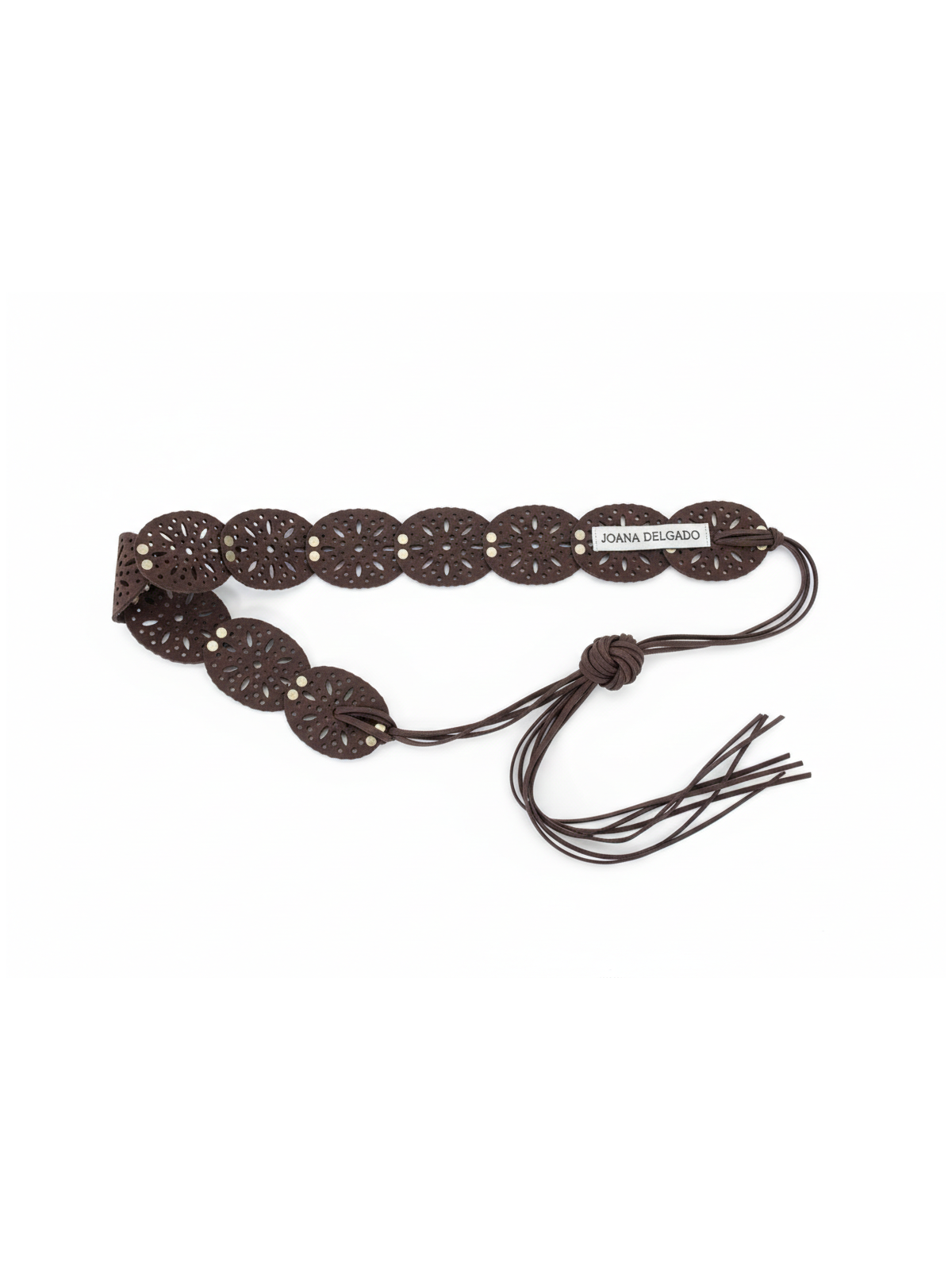 Cinturón de diseño artesanal elaborado en material efecto ante.