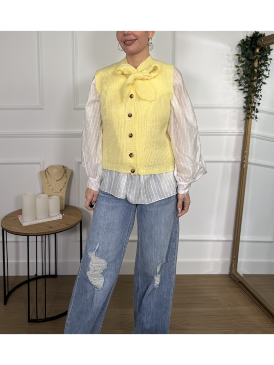 Chaleco de punto en color amarillo.