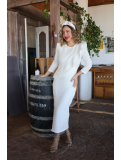 Vestido midi en color blanco.