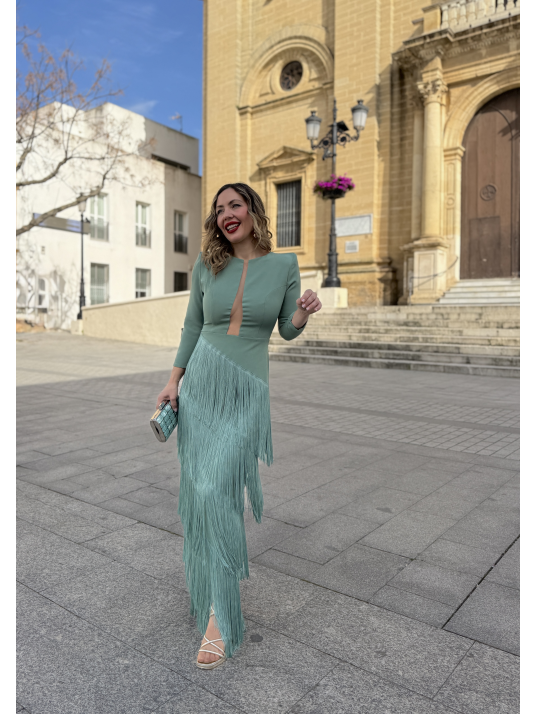 Vestido largo con flecos en color verde agua.