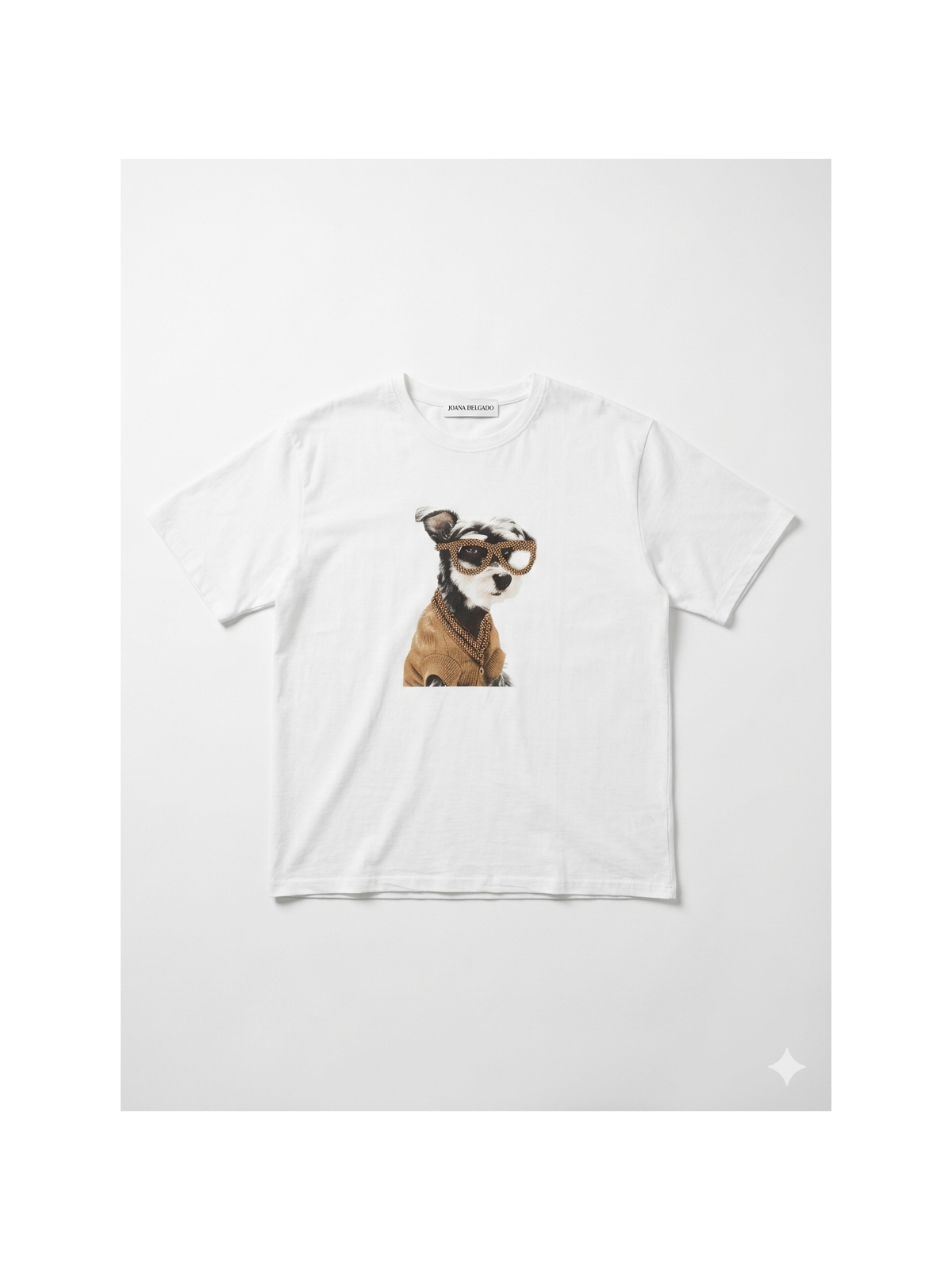 Camiseta de corte amplio con diseño central de perro.