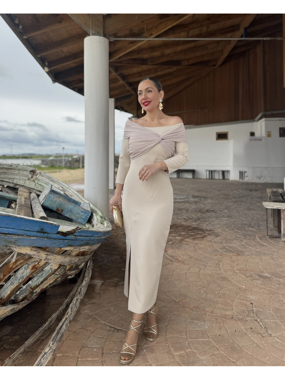 Vestido de fiesta midi combinando con gasa.