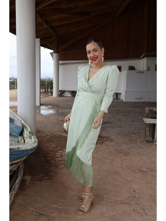 Vestido de fiesta midi con tejido brocado y flecos de seda.