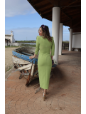 Vestido midi en color verde pistacho.