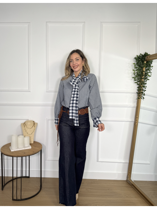 Camisa con estampado de cuadros vichy, ideal para tus looks casual.