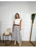 Falda midi de algodón con estampado de rayas en contraste.