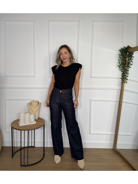 Camiseta básica de canalé con hombreras.