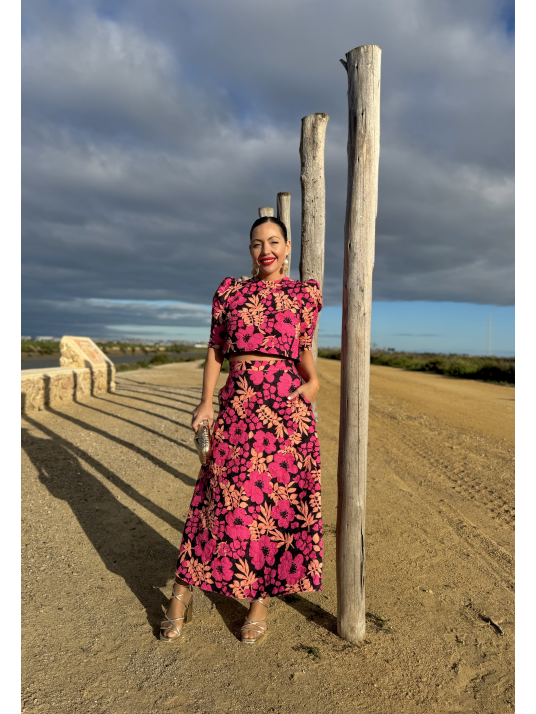 Conjunto de fiesta sofisticado y femenino ideal para comuniones.