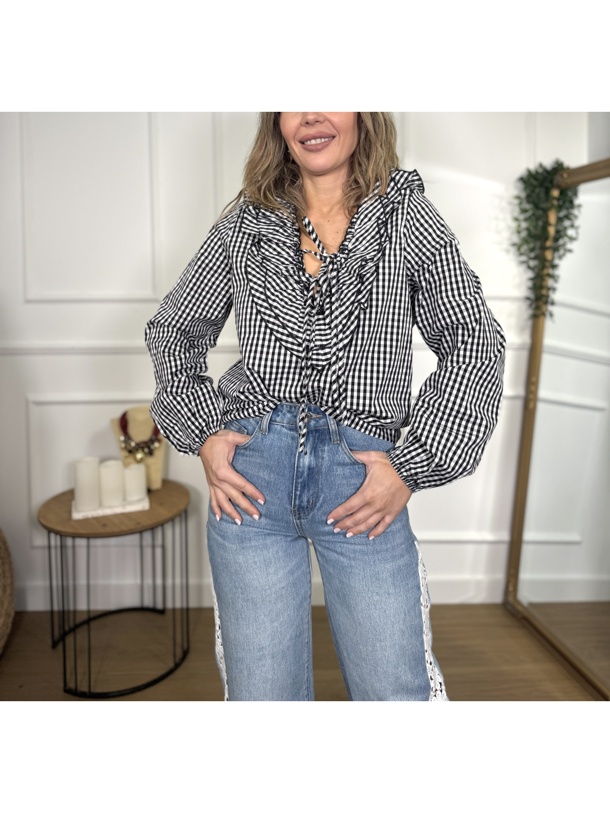 Blusa volantes VICHY negro